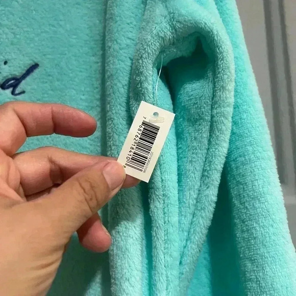 Disney Mermaid Kids sleep top large 12/14 fits women’s size small - Picture 2 of 5